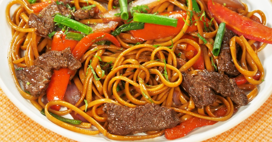 Tallarín Saltado Criollo